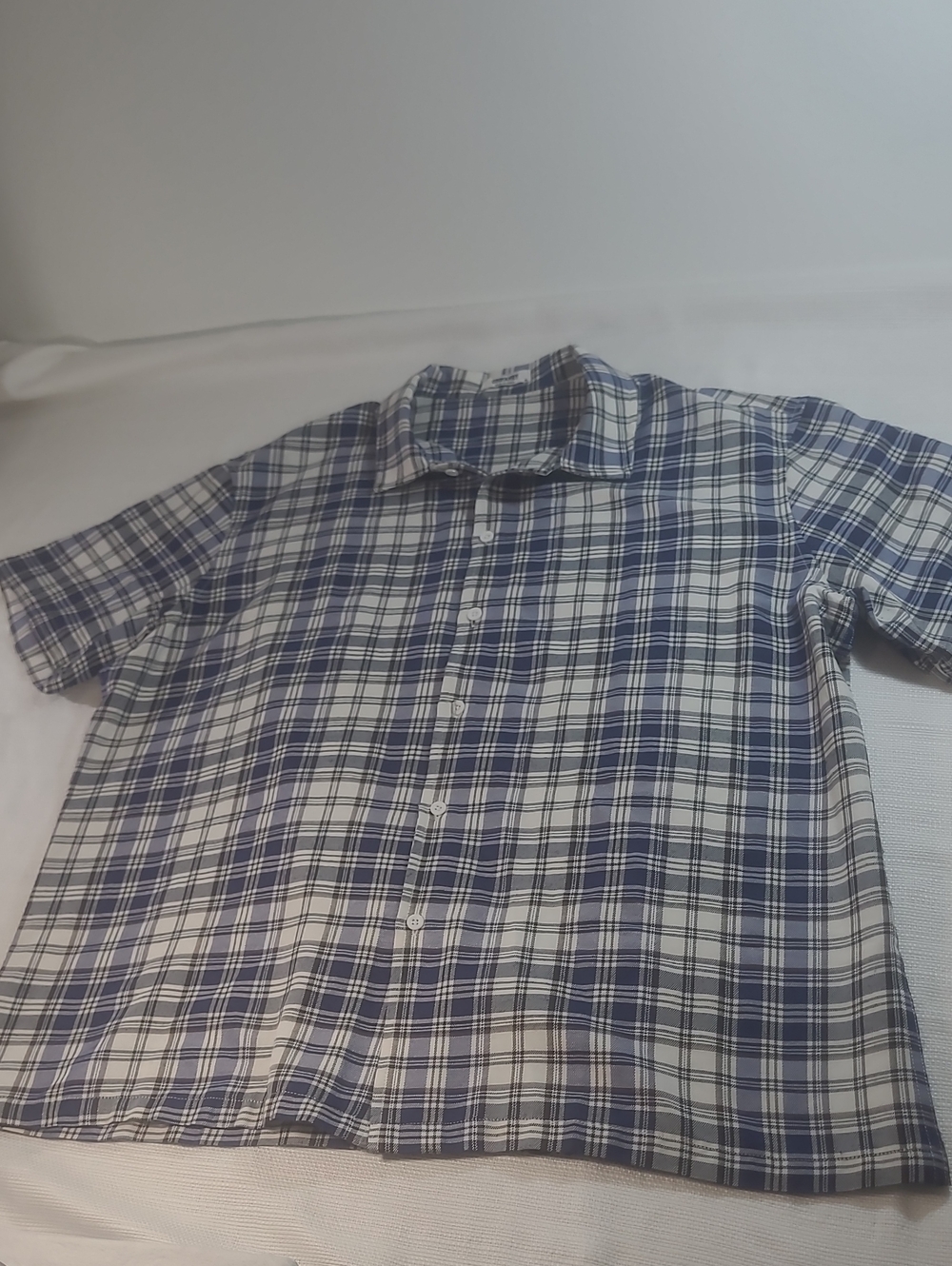 Men's Short-Sleeve Navy and White Plaid Button-Down Shirt